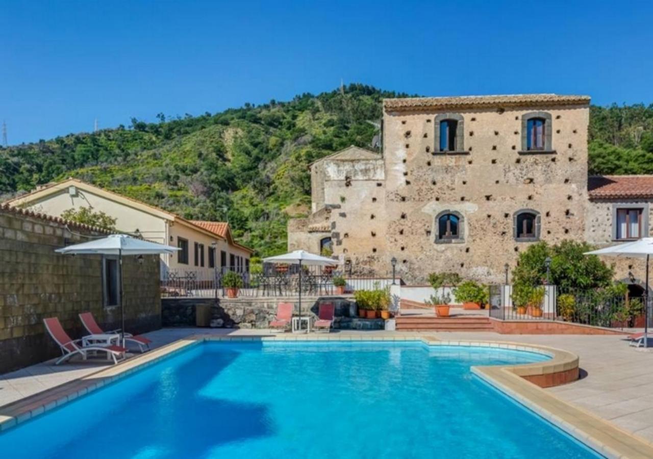 Il Borgo Country Resort Castiglione De Sicilia Exterior foto