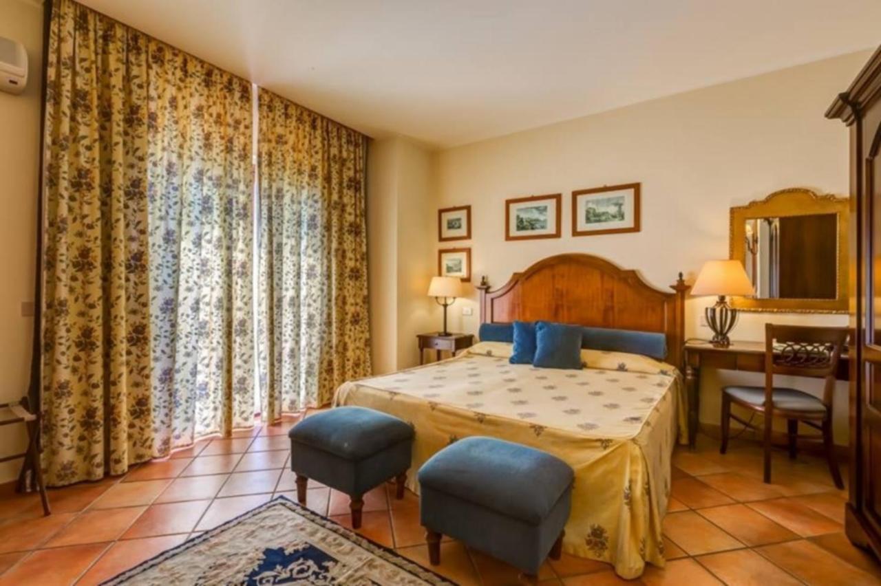 Il Borgo Country Resort Castiglione De Sicilia Exterior foto